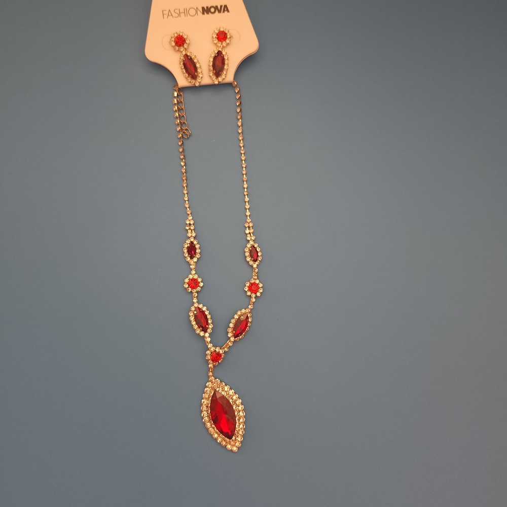 Fashion Nova Ruby Red and Gold Necklace Set New On Card Never Worn